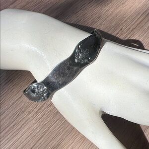 Oneida Silver Tone Floral Cuff